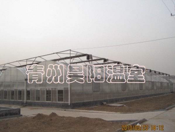 Intelligent multi-span greenhouse